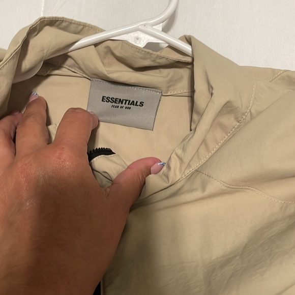 Essentials windbreaker jacket - Picture 4 of 4
